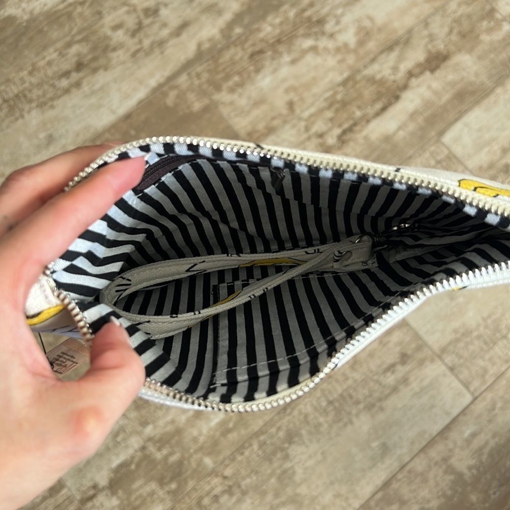 💋Super cute makeup bag💋 - Picture 2 of 3